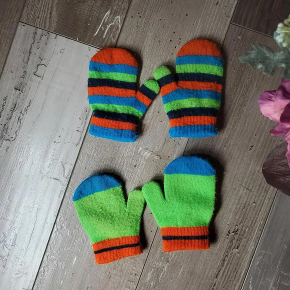 Jumping Beans Toddler Size 2T-4T Mittens Bundle Blue Green Orange EUC - Picture 9 of 9